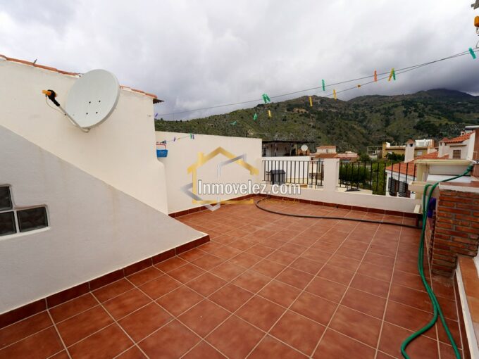 Casa en Vélez Benaudalla (Ref.:0393)